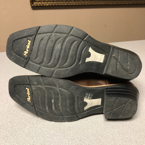 Women Ariat brown cowboy boots size 9. - Picture 6 of 8